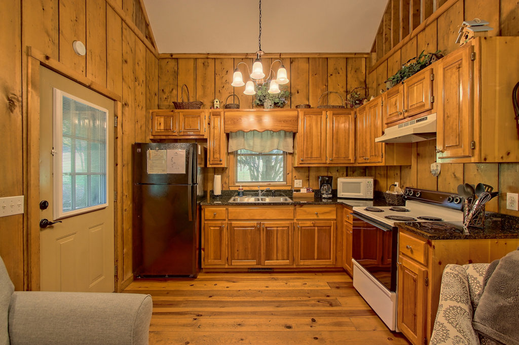 Cabin Rentals in Hiawassee, GA The Retreat at Hiawassee River