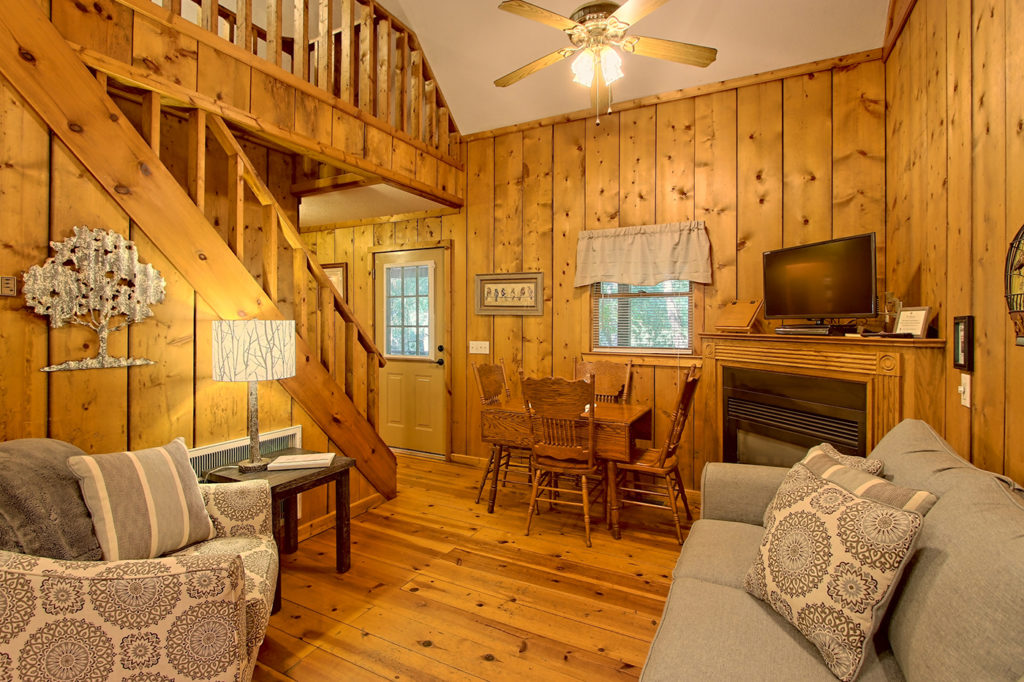 Cabin Rentals in Hiawassee, GA The Retreat at Hiawassee River