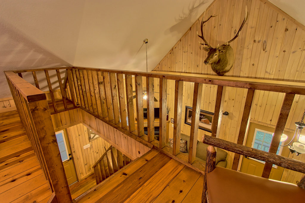 Cabin Rentals in Hiawassee, GA The Retreat at Hiawassee River