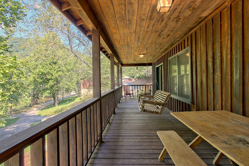 Cabin Rentals The Retreat at Hiawassee River