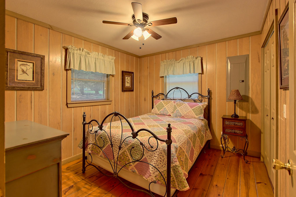 Cabin Rentals in Hiawassee, GA The Retreat at Hiawassee River