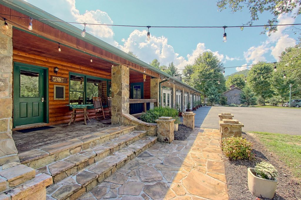 Amenities The Retreat at Hiawassee River